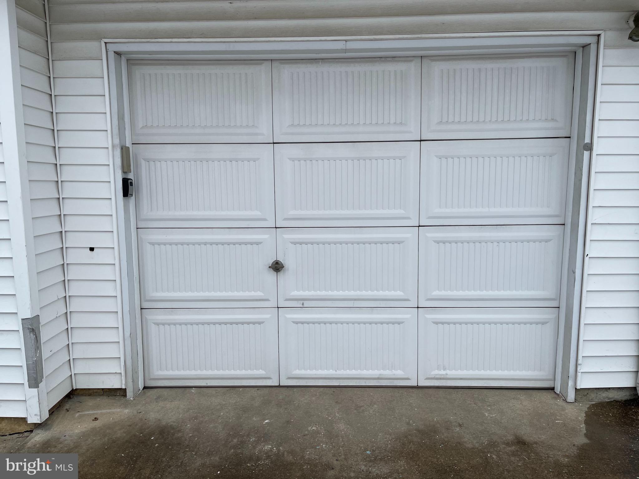 135 Garrett Road Newark, DE 19713 - Photo 30 of 32 a view of cabinets