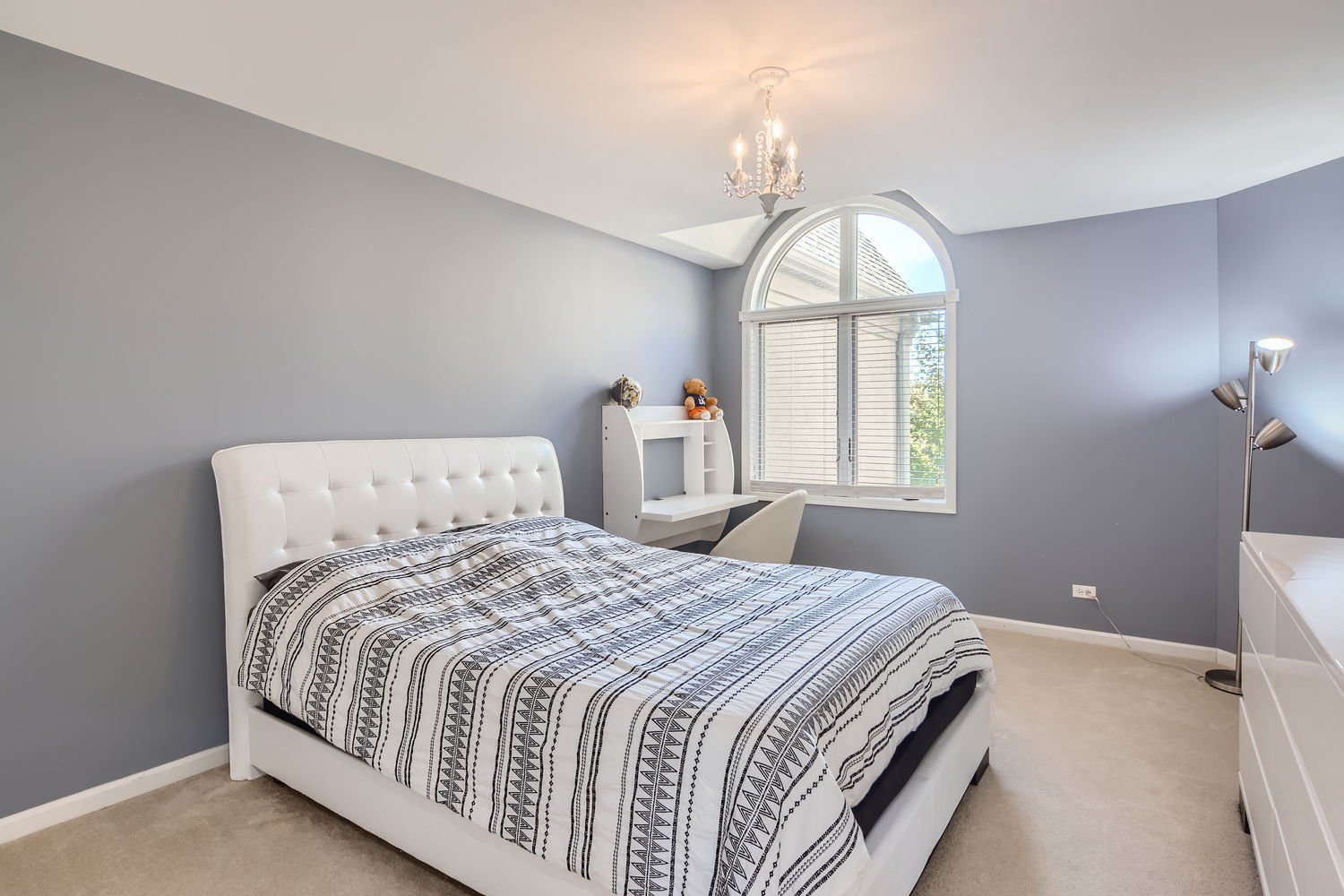 1419 Rue Paris Place Inverness, IL 60067 - Photo 20 of 28 a bedroom with a bed and a window