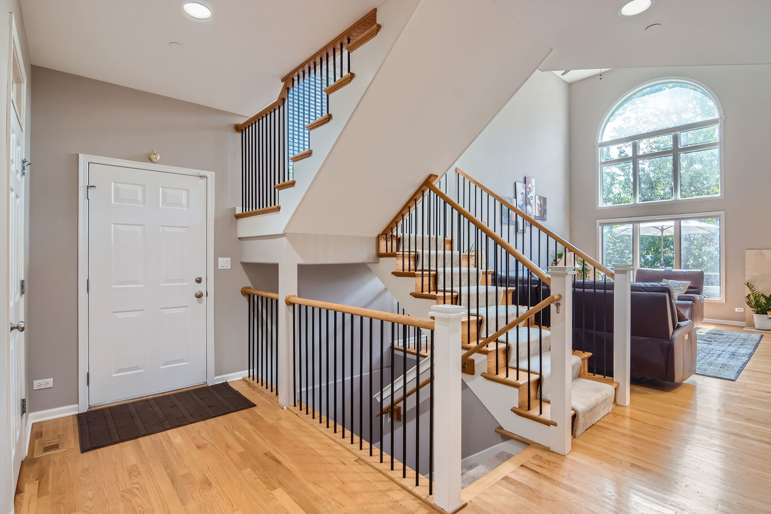 1419 Rue Paris Place Inverness, IL 60067 - Photo 4 of 28 a view of entryway and hall with wooden floor