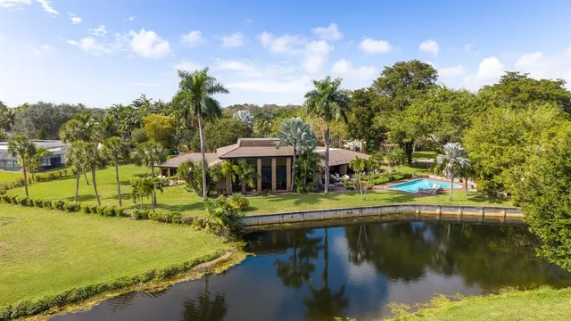 $1,250,000 | 5300 White Oak Lane, Tamarac, FL 33319