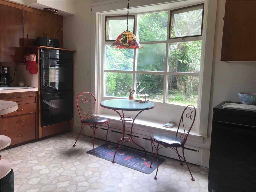 239 West Main Road Middletown, RI 02842 - Photo 19 of 50