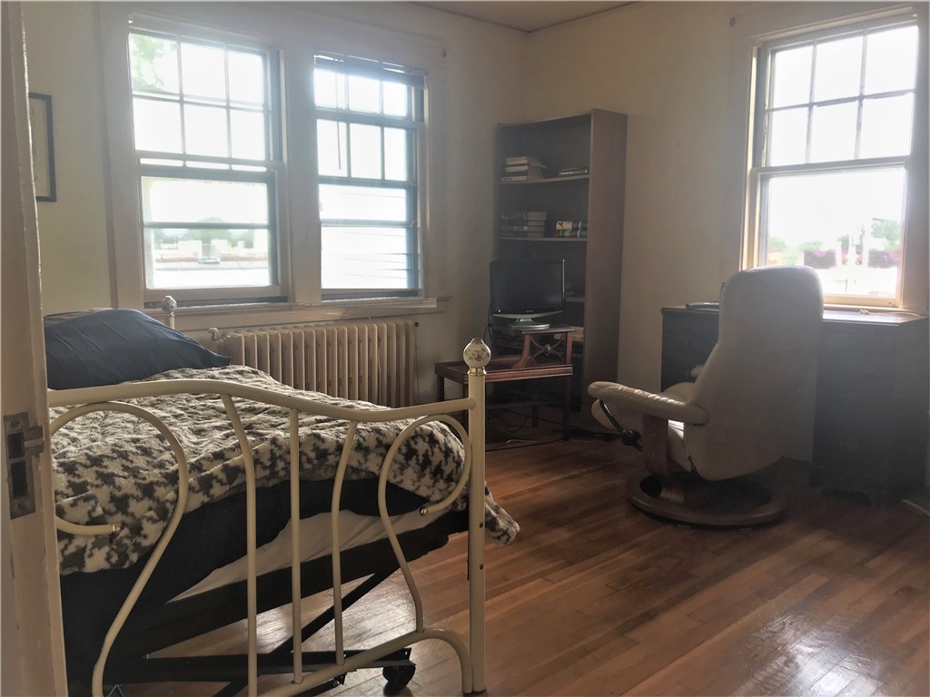239 West Main Road Middletown, RI 02842 - Photo 36 of 50
