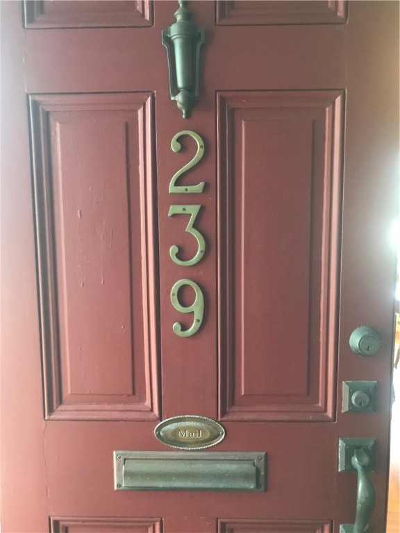 239 West Main Road Middletown, RI 02842 - Photo 6 of 50