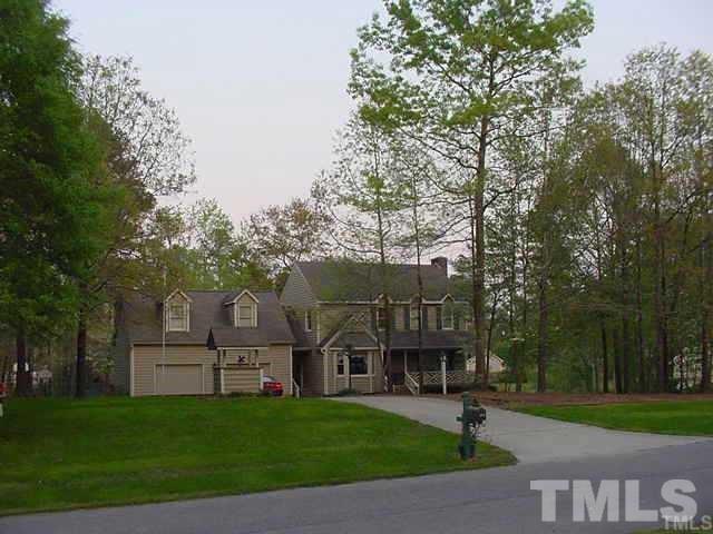 1009 Branchview Court Raleigh, NC 27610 - Photo 2 of 25 Gallery Image 2