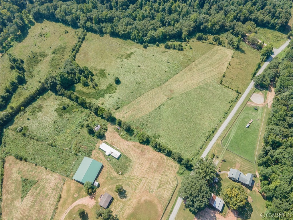 7124 Parrish Road Louisa, VA 23093 - Photo 5 of 41