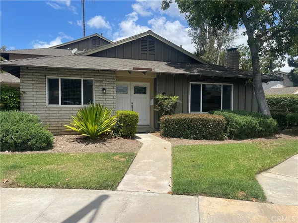 $759,900 | 111 East Palmdale Avenue, Unit 1, Orange, CA 92865