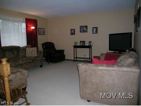 1240 Moody Ridge Road Belpre, OH 45714 - Photo 2 of 15 Spacious Living Room