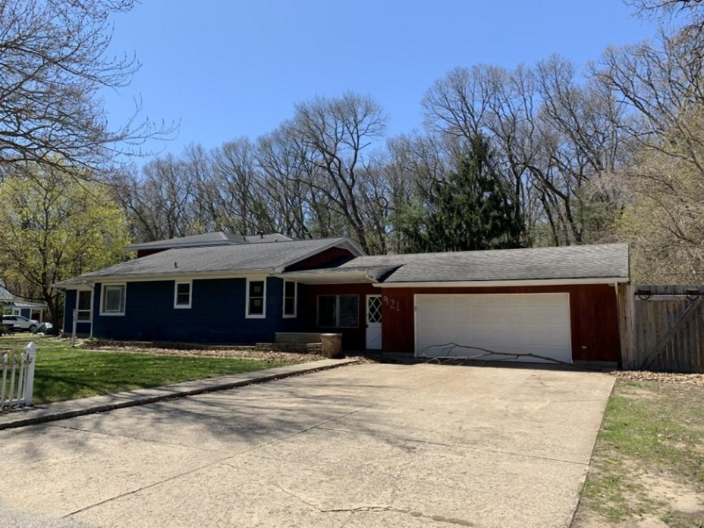 921 Andree Road Muskegon, MI 49445 - Photo 1 of 36 1