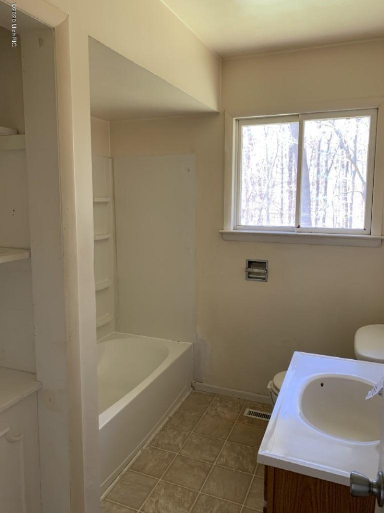 921 Andree Road Muskegon, MI 49445 - Photo 20 of 36 20
