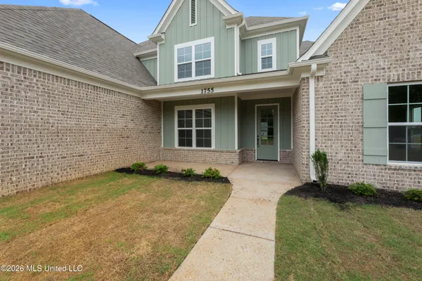 $569,900 | 1755 Tributary Drive, Hernando, MS 38632