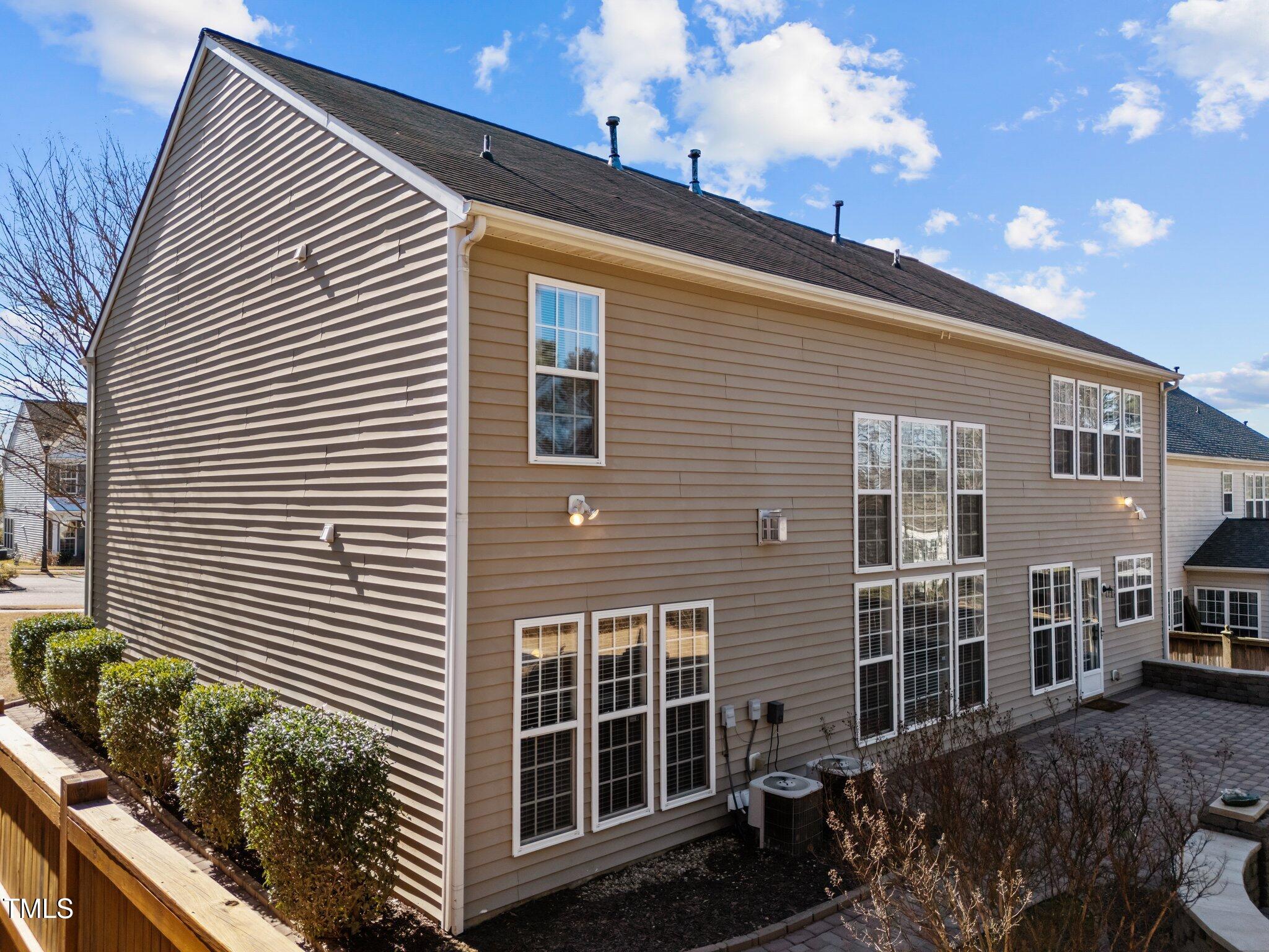 5430 Wind Mountain Lane Raleigh, NC 27613 - Photo 37 of 48 41-web-or-mls-DJI_20250130121252_0893_D
