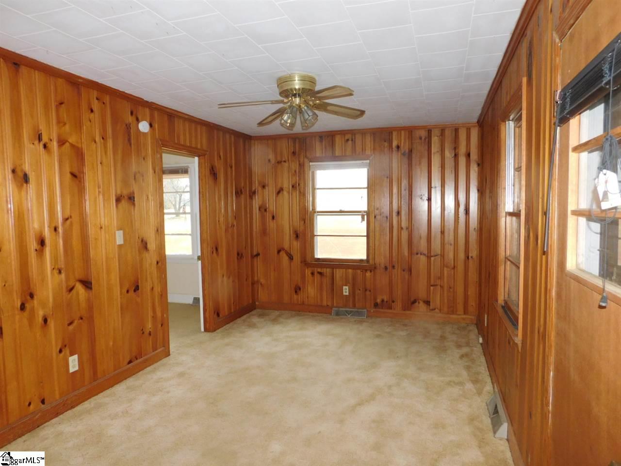 3610 Cokesbury Road Hodges, SC 29653 - Photo 5 of 17