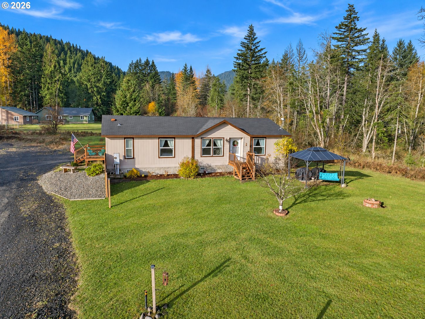252 Blackledge Road Carson, WA 98610 - Photo 2 of 18 Gallery Image 2
