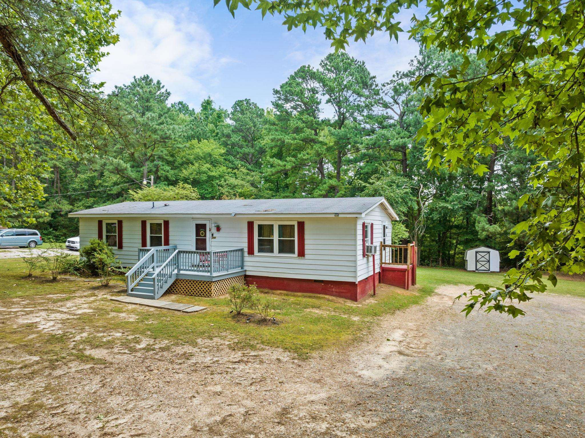 700 Fred Royster Road Henderson, NC 27537 - Photo 7 of 29 Photo 7