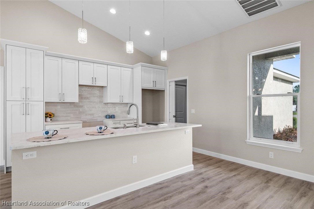 8300 Granada Road Sebring, FL 33876 - Photo 5 of 50 KITCHEN