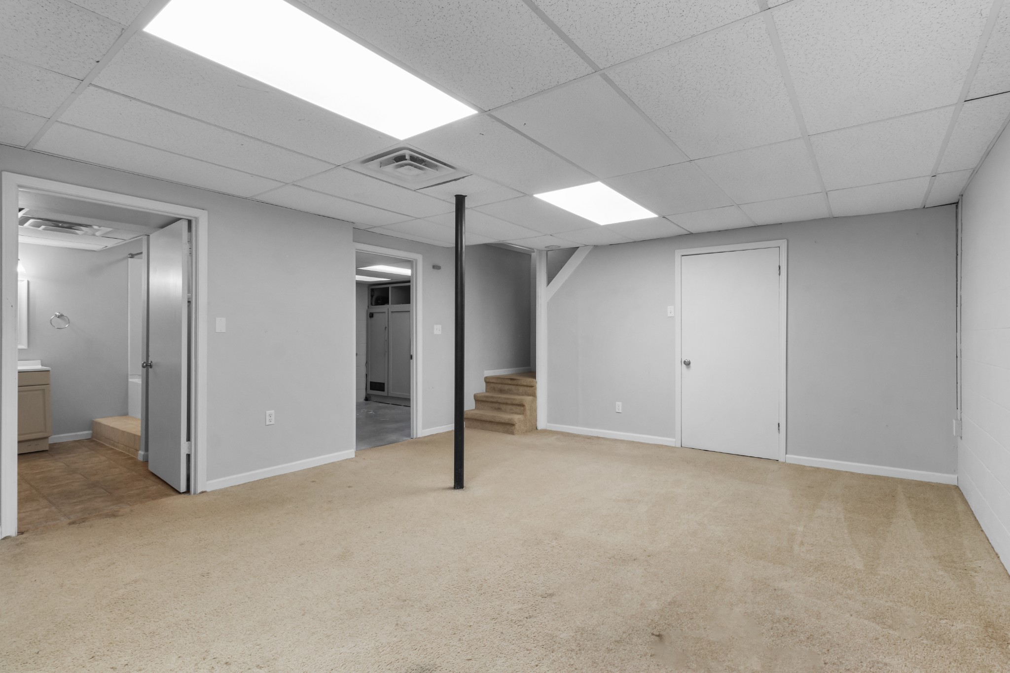 521 Sango Road Clarksville, TN 37043 - Photo 33 of 46 a view of an empty room