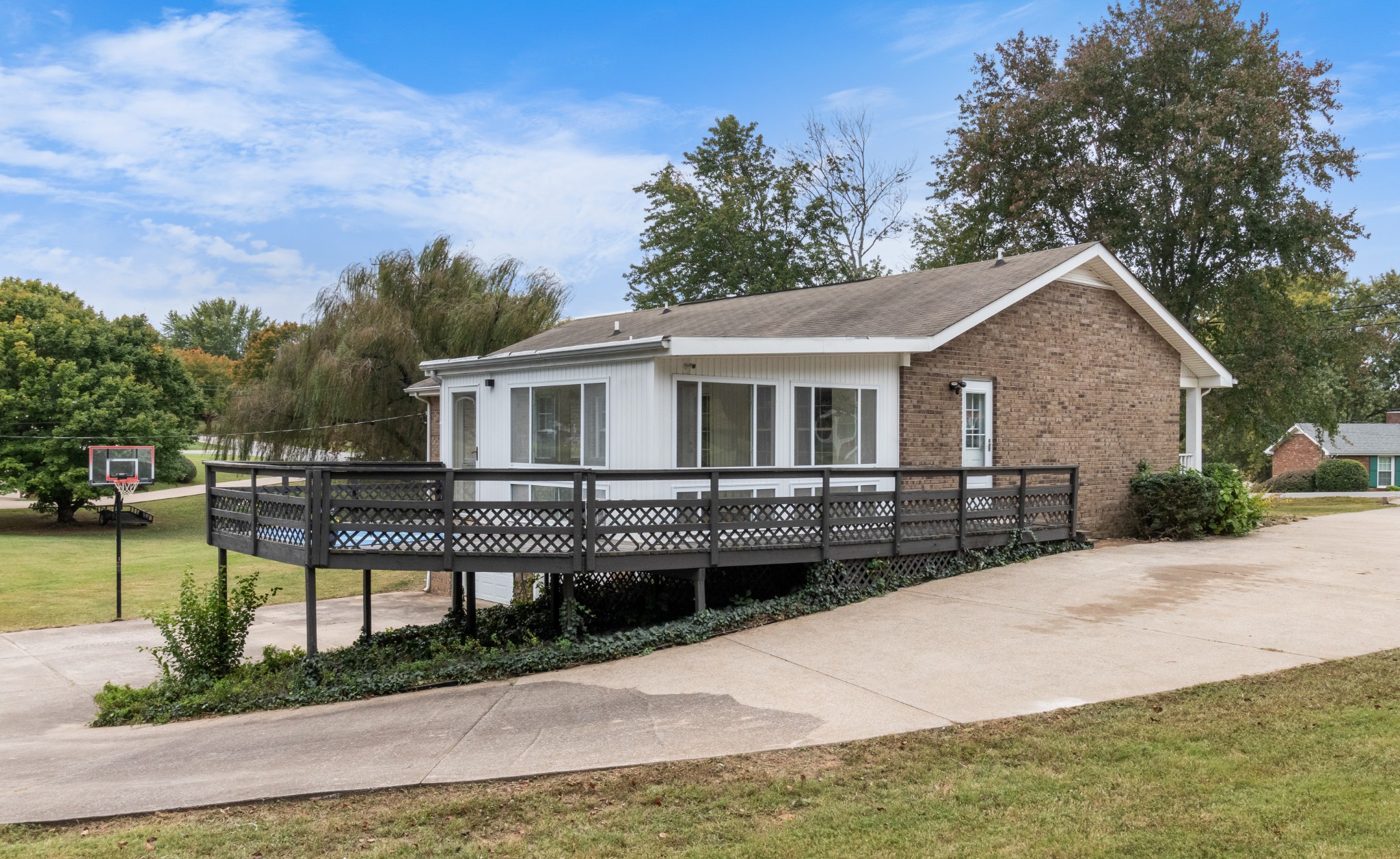 521 Sango Road Clarksville, TN 37043 - Photo 37 of 46 a front view of a house with a garden