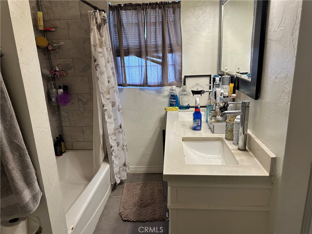 3432 Russell Street Riverside, CA 92501 - Photo 4 of 20 Remodeled Bathroom