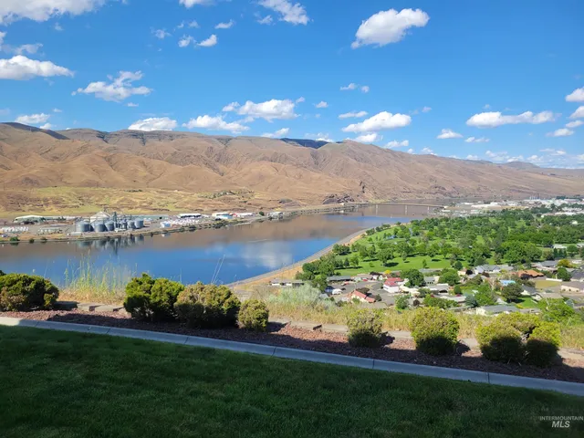 $749,000 | 2530 Valleyview Drive, Clarkston, WA 99403