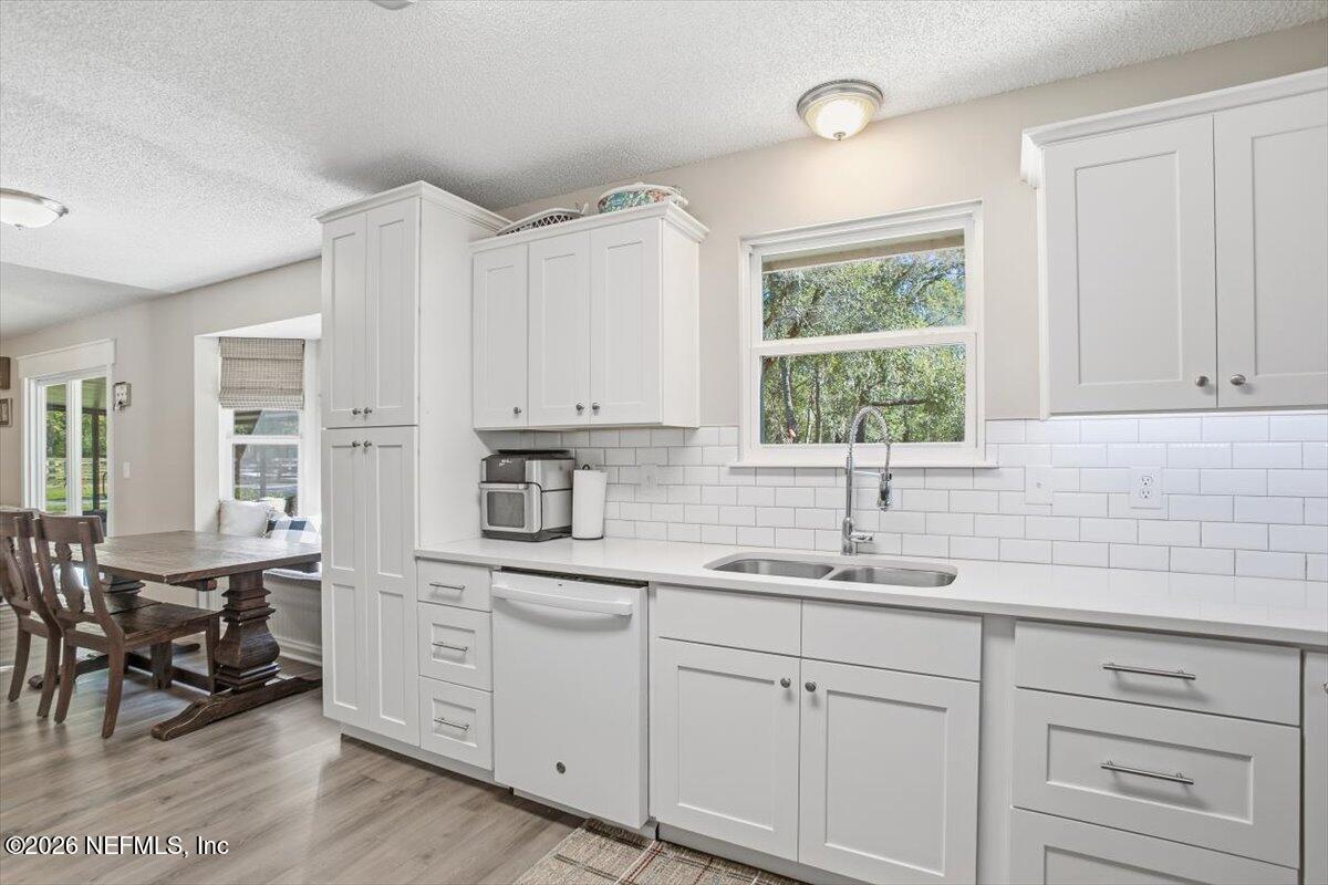 2822 Eagle Point Road Middleburg, FL 32068 - Photo 11 of 29 06-Kitchen