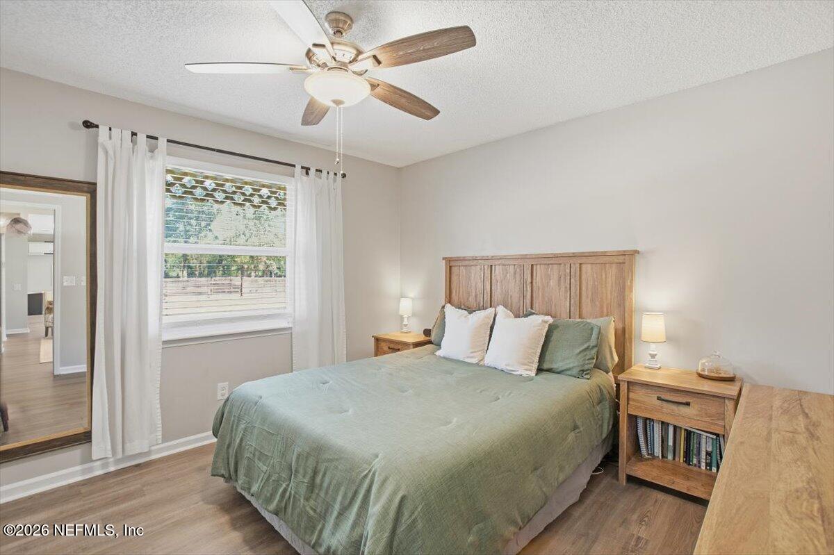 2822 Eagle Point Road Middleburg, FL 32068 - Photo 14 of 29 08-Primary Bedroom