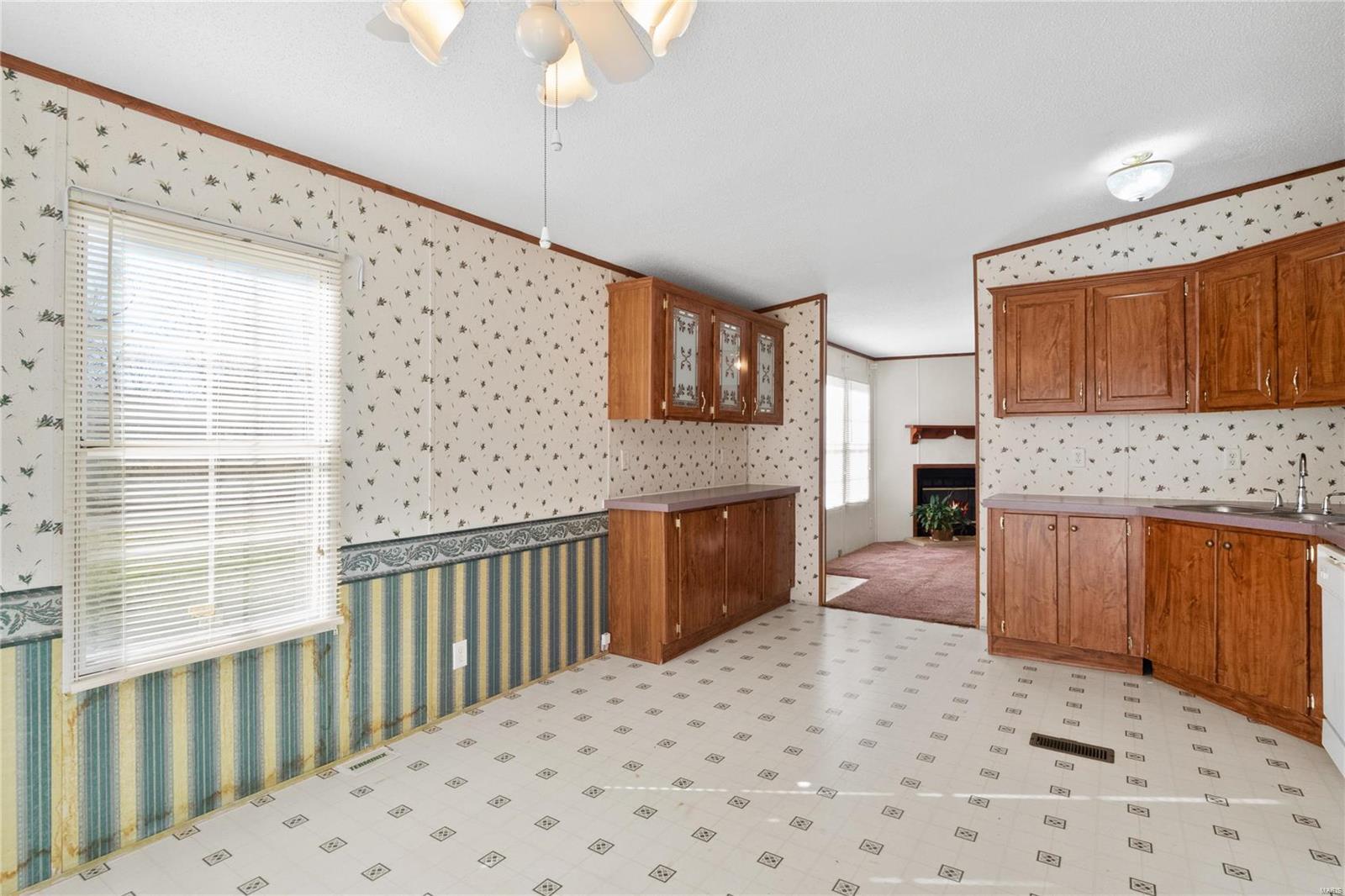 523 Pinckneyville Road Marissa, IL 62257 - Photo 13 of 28 Gallery Image 13
