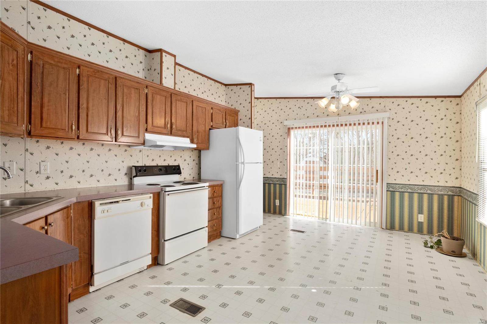 523 Pinckneyville Road Marissa, IL 62257 - Photo 10 of 28 Gallery Image 10