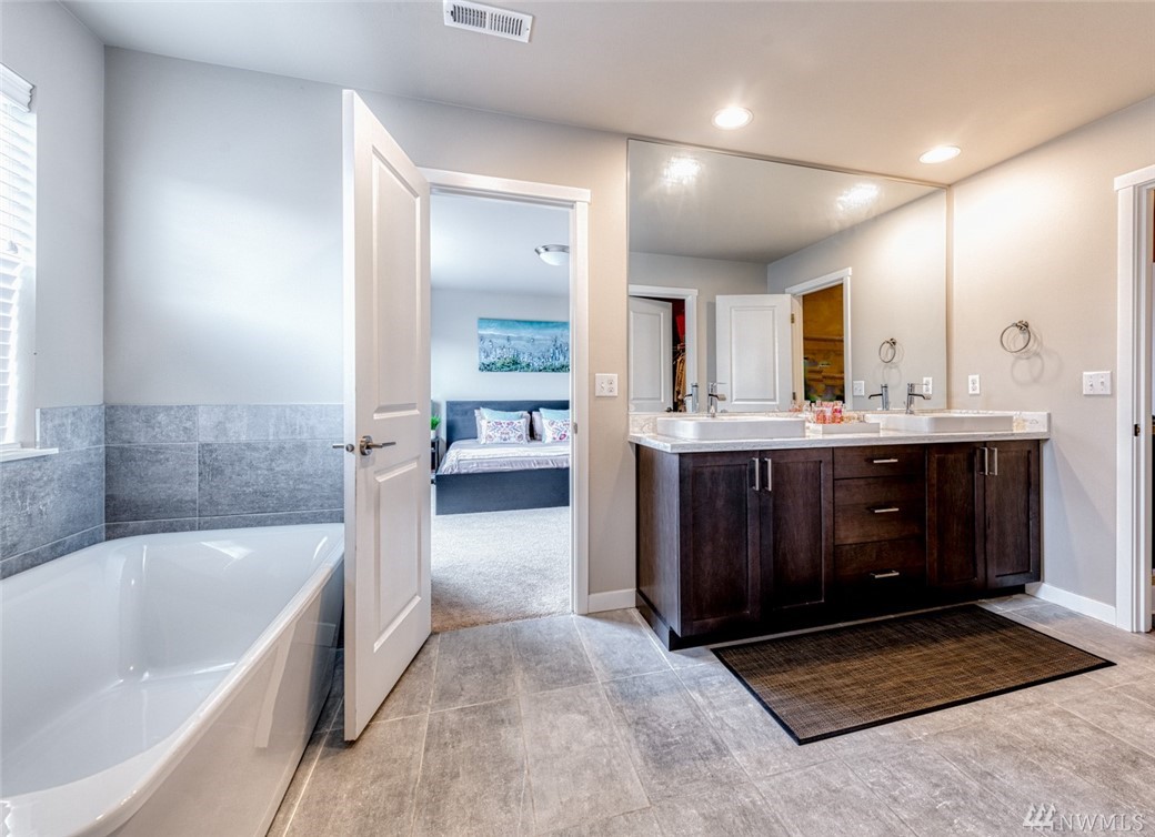19220 37th Drive Southeast Bothell, WA 98012 - Photo 17 of 25 Gallery Image 17