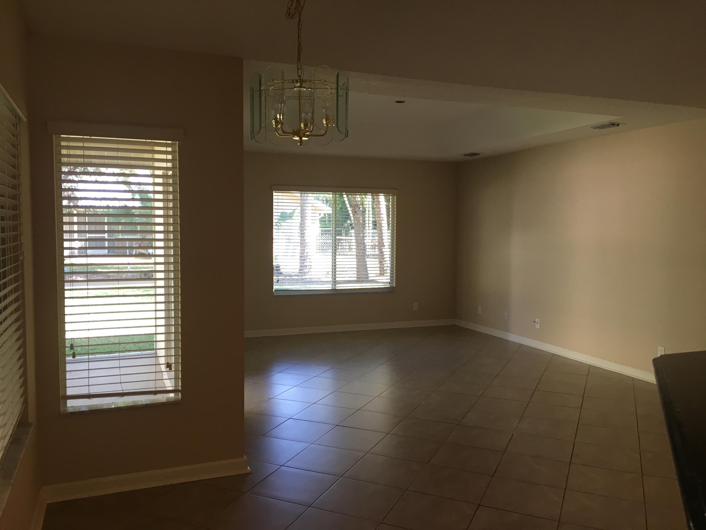 2389 Southwest Independence Road Port St. Lucie, FL 34953 - Photo 4 of 14 IMG_3440
