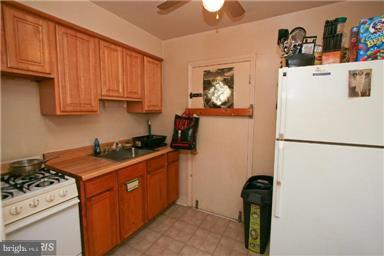 4511 Fairfax Road Baltimore, MD 21216 - Photo 7 of 12 Kitchen