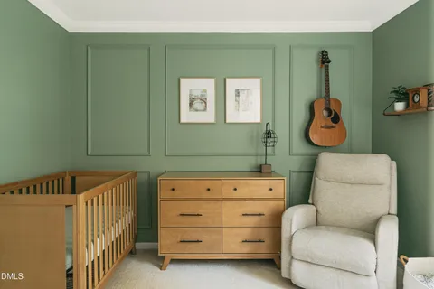 a view of house with a yard