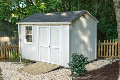 $425,000 | 4544 Dilford Drive, Raleigh, NC 27604