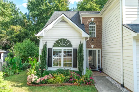 $425,000 | 4544 Dilford Drive, Raleigh, NC 27604