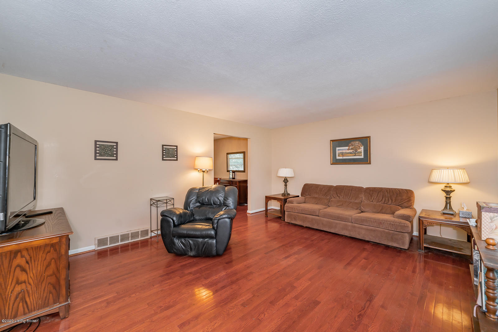 10212 Nanka Road Louisville, KY 40272 - Photo 5 of 42 10212 Nanka Rd L-26