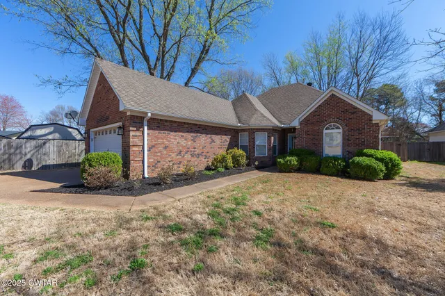 $299,900 | 26 Ivybrook Drive, Jackson, TN 38305
