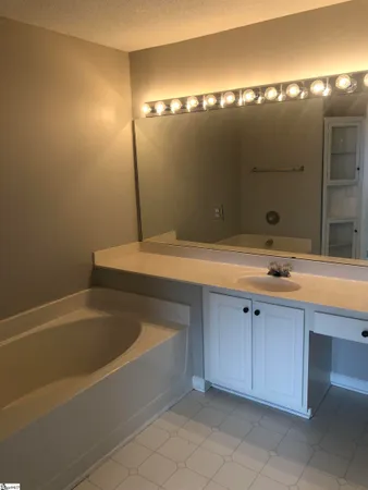 $1,725 | 317 Claybrooke Drive, Greer, SC 29650