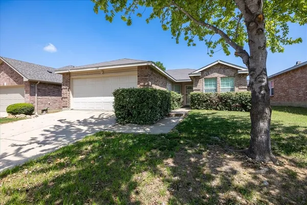 $1,850 | 1705 Diamond Lake Trail, Fort Worth, TX 76247