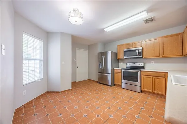$1,850 | 1705 Diamond Lake Trail, Fort Worth, TX 76247