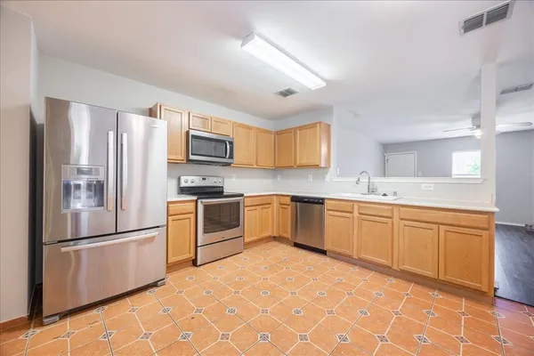 $1,850 | 1705 Diamond Lake Trail, Fort Worth, TX 76247