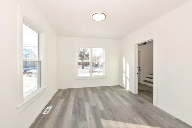 $280,000 | 5807 20th Avenue, Kenosha, WI 53140