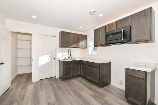 $280,000 | 5807 20th Avenue, Kenosha, WI 53140