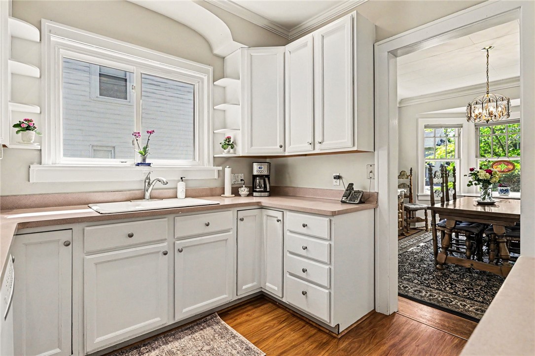 44 Rawlinson Road Irondequoit, NY 14617 - Photo 9 of 33