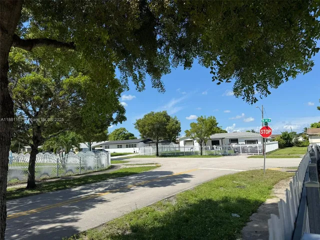 a view of a basketball court