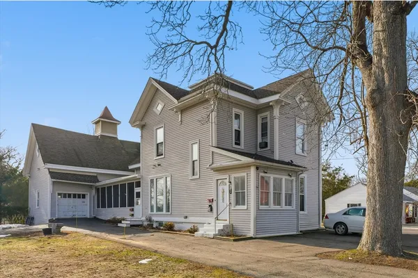 $2,700 | 156 North Broadway, Unit A, Haverhill, MA 01832