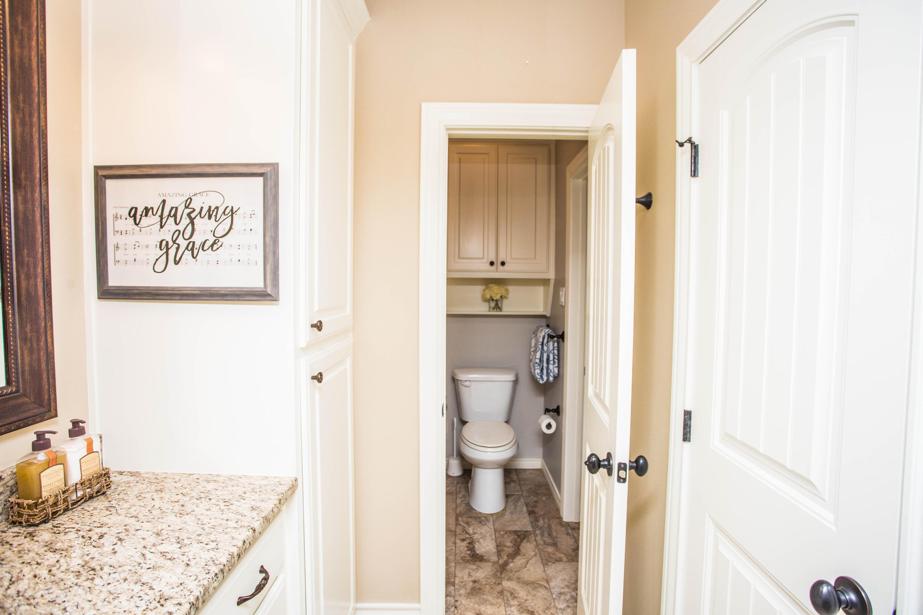 6018 87th Street Lubbock, TX 79424 - Photo 51 of 98 a view of bathroom