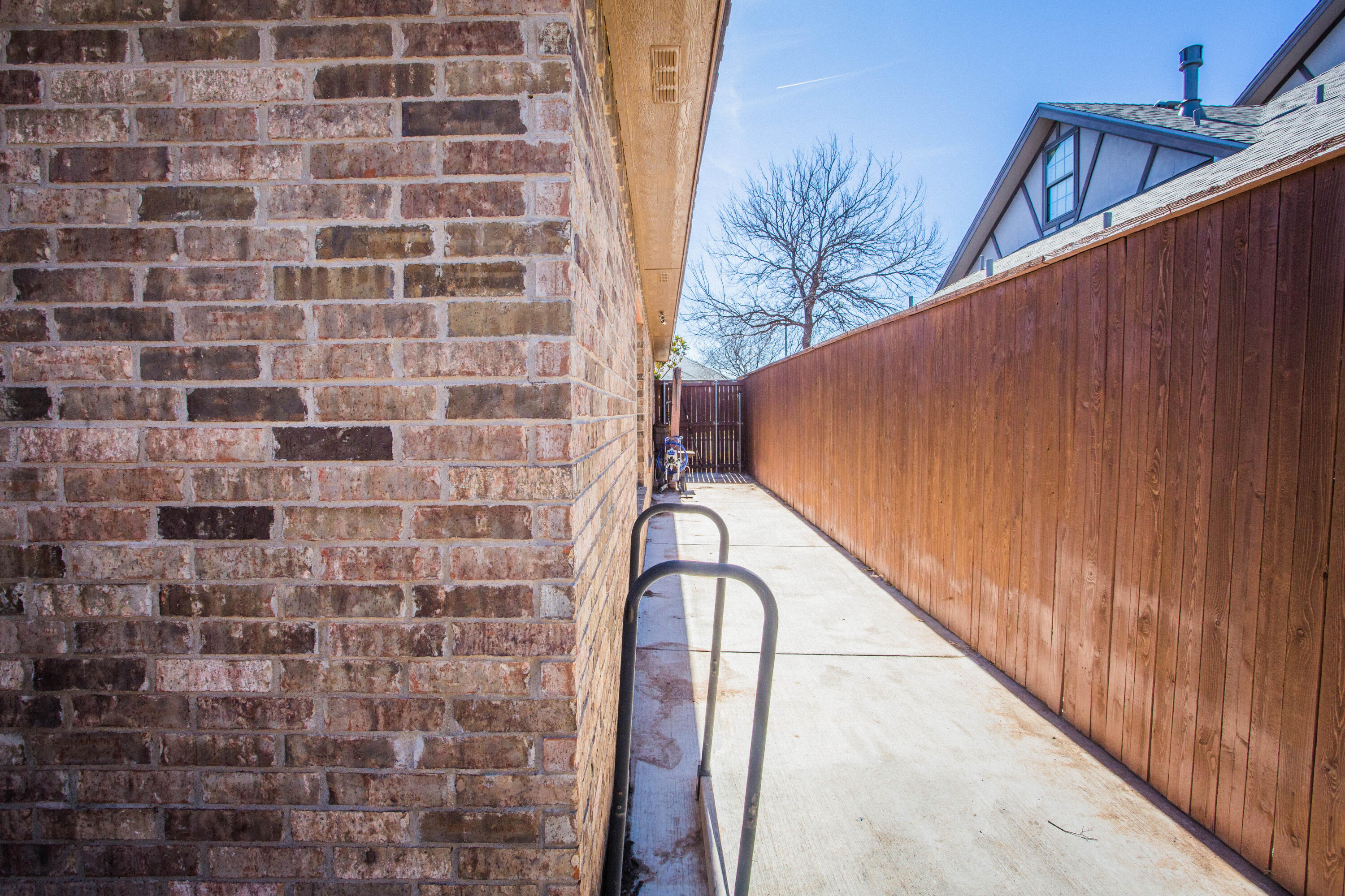 6018 87th Street Lubbock, TX 79424 - Photo 81 of 98 a view of a balcony