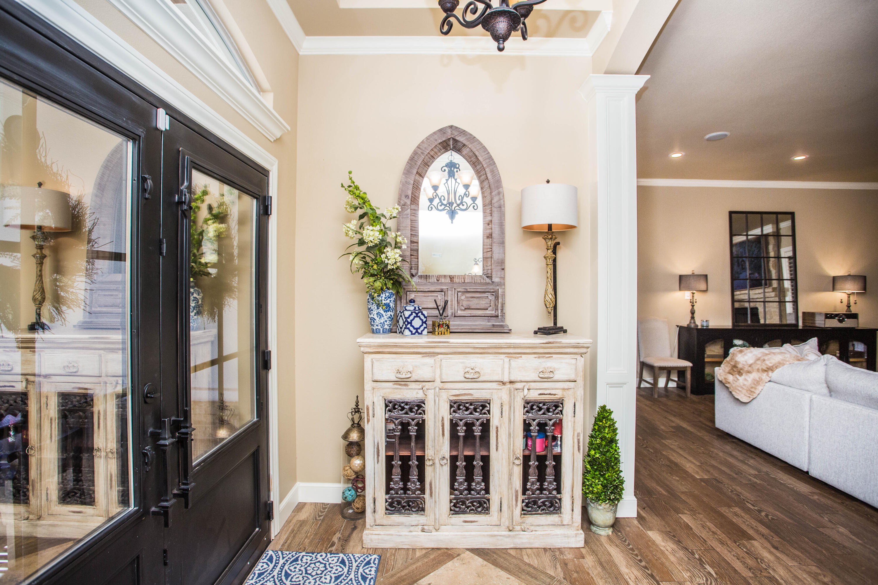 6018 87th Street Lubbock, TX 79424 - Photo 9 of 98 a view of living room with furniture and fireplace