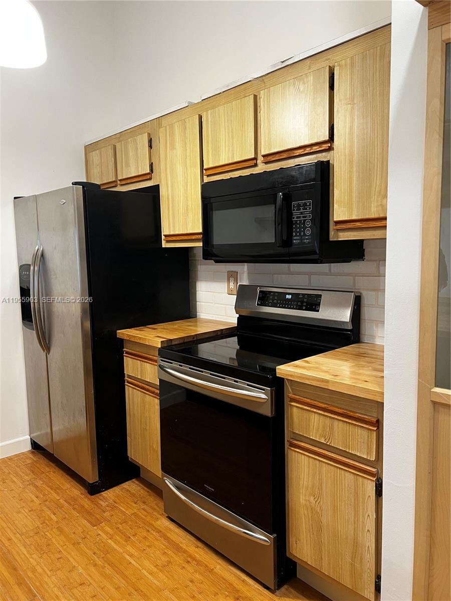 18246 Mediterranean Boulevard, Unit 710 Hialeah, FL 33015 - Photo 25 of 28