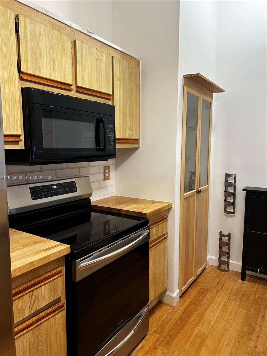 18246 Mediterranean Boulevard, Unit 710 Hialeah, FL 33015 - Photo 26 of 28