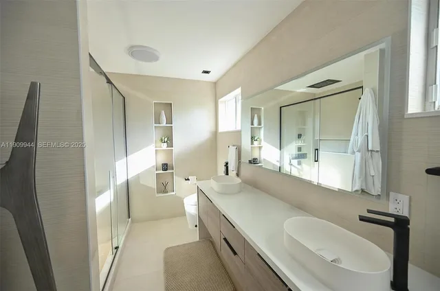 $9,900 | 2537 Southeast 10th Court, Pompano Beach, FL 33062